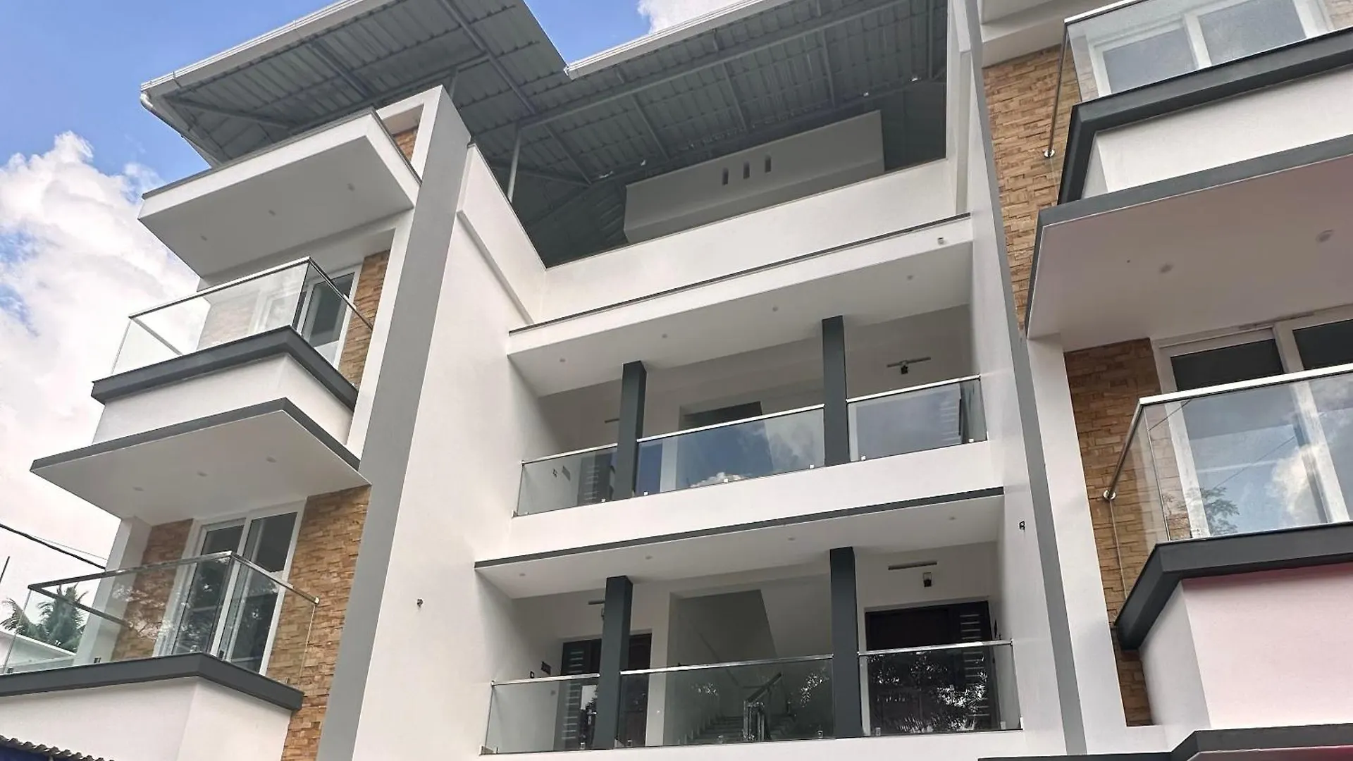 G3 Gayathri Enclave Fully Furnished 2Bhk Apartment Thiruvananthapuram